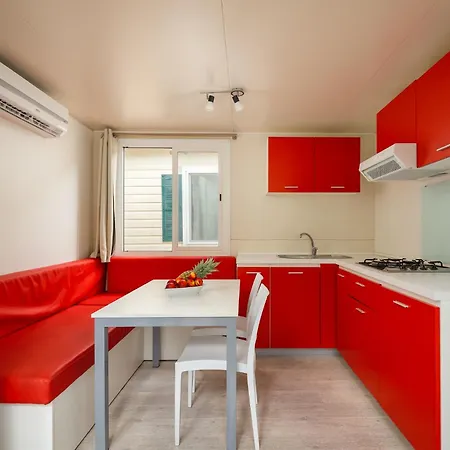Maslinica Oliva Mobile Homes פארק נופש ראבץ