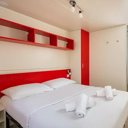 Maslinica Oliva Mobile Homes פארק נופש 3*