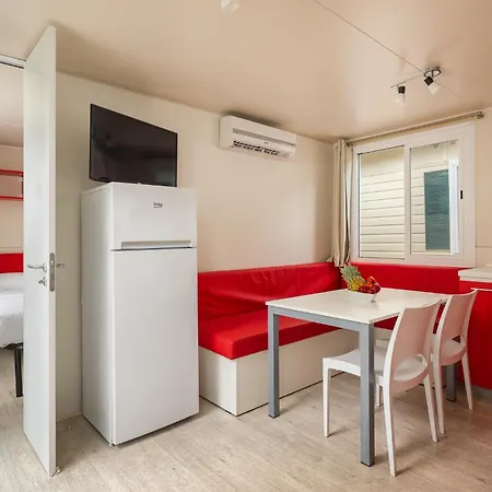 Maslinica Oliva Mobile Homes ראבץ