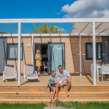 Maslinica Oliva Mobile Homes Village de vacances