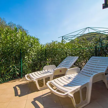 Maslinica Oliva Mobile Homes פארק נופש