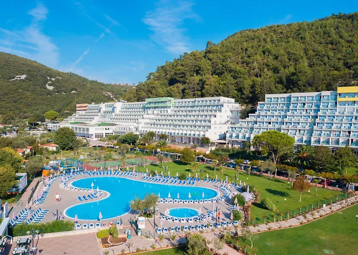 Holiday park Maslinica Oliva Mobile Homes 3*