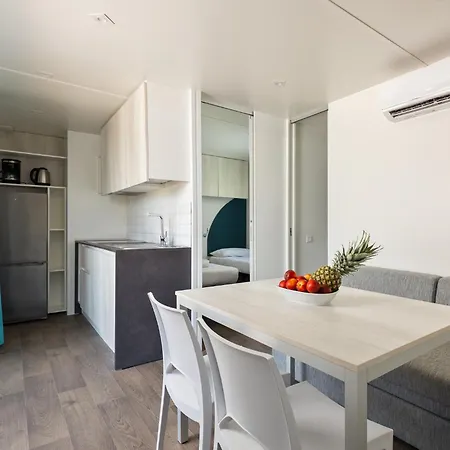 Kompleks wypoczynkowy Maslinica Oliva Mobile Homes